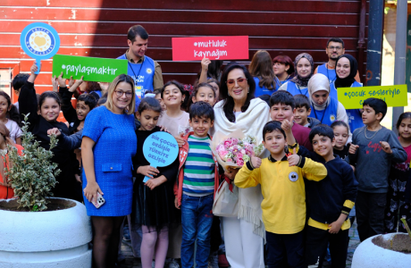 Türkan Şoray’ı Zeyrek Öğrenim Birimimizde Ağırladık içerik görseli.